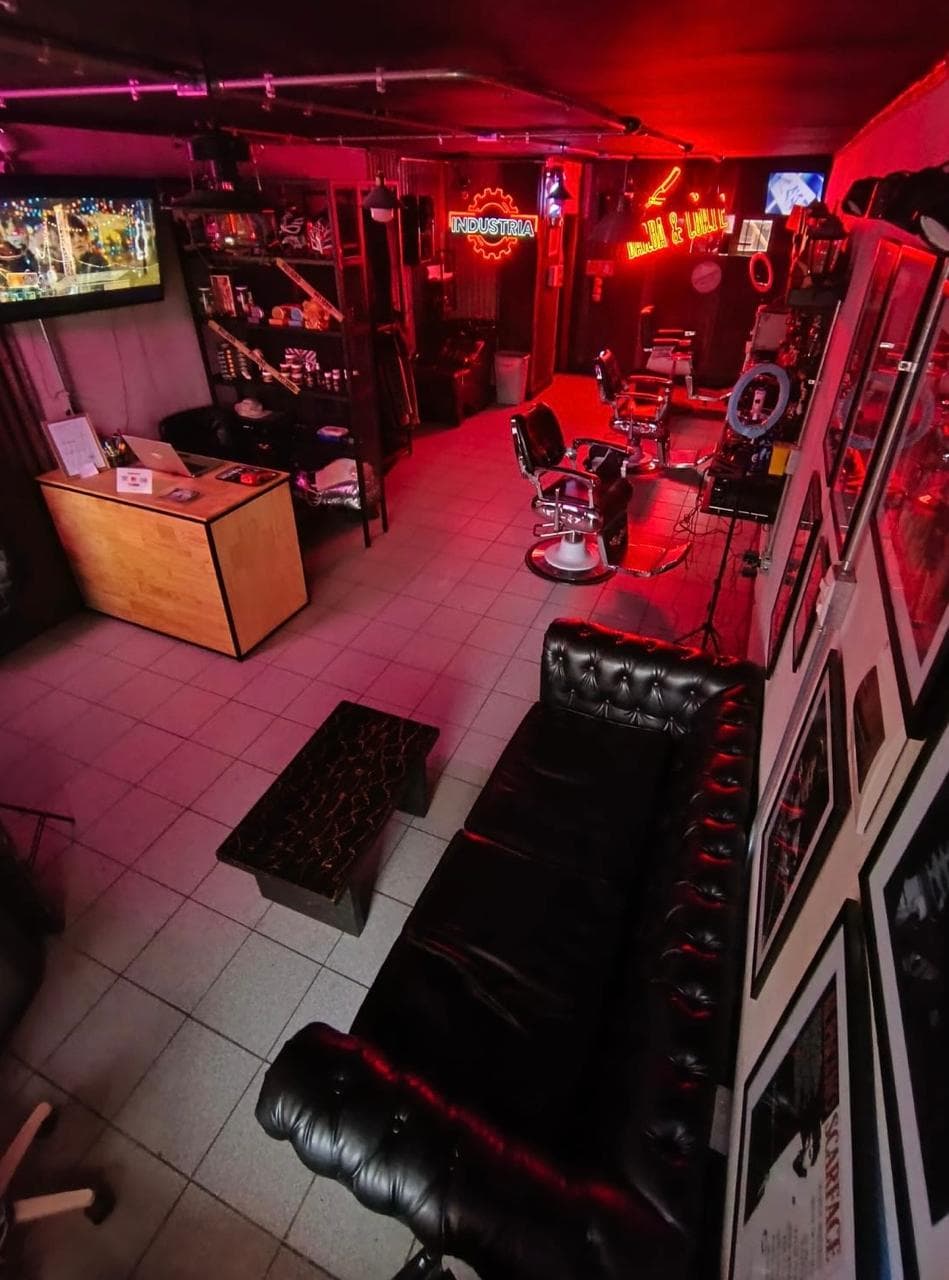 Barberia Neoclásica Profesional - imagen 4